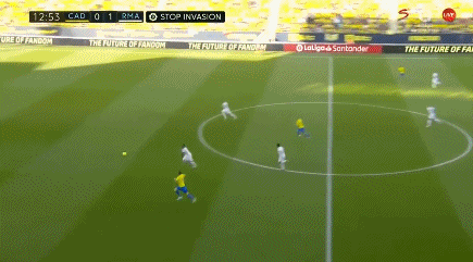 太阳报：卷入亚马尔分手事件的女网红喜欢KK，是名狂热足球迷（太阳报：牵涉亚马尔分手风波的女网红偏爱KK，是位铁杆足球迷）