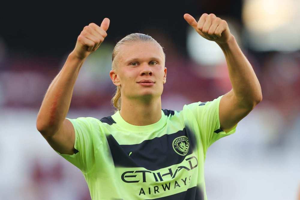 伟大3-1！迈阿密首夺美职联总冠军，仅建队7年，38岁梅西获第47冠（迈阿密3-1登顶美职联，建队7年首捧总冠军，38岁梅西收获生涯第47冠）