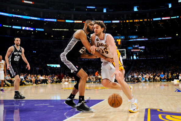 英媒：为抵抗巴萨的兴趣，拜仁将为凯恩提供一份打破限制政策的合同（英媒：为应对巴萨挖角，拜仁计划向凯恩递上破例合约）