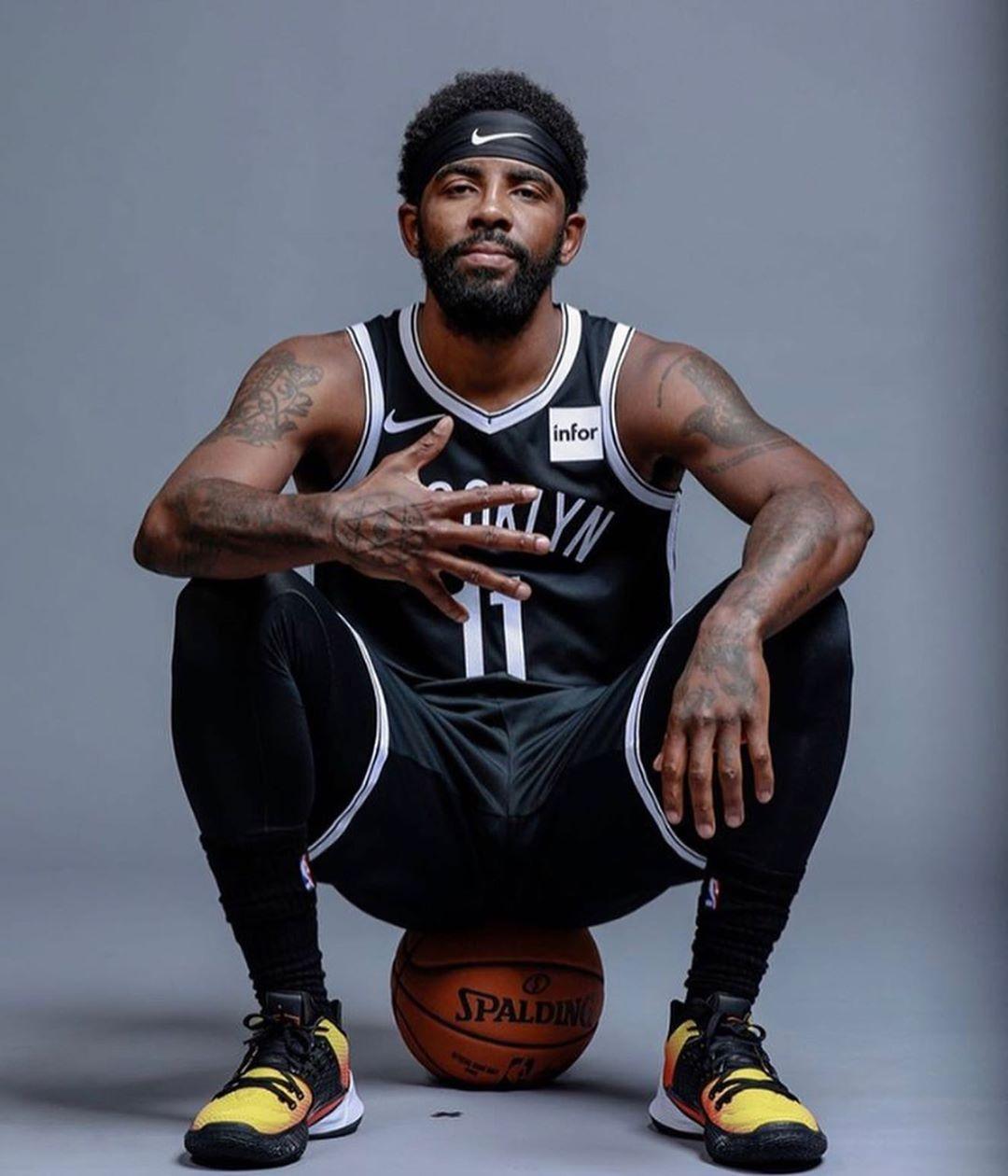 半场战报：皇马0-0埃尔切，姆巴佩失良机，银河战舰仅2射正（半场速报：皇马0-0埃尔切，姆巴佩错失良机，银河战舰上半场仅两次射正）