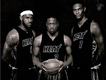 拉卡泽特回到酋长球场，观看并解说枪手对阵拜仁的比赛（拉卡泽特重返酋长球场，现场观战并解说阿森纳对阵拜仁）