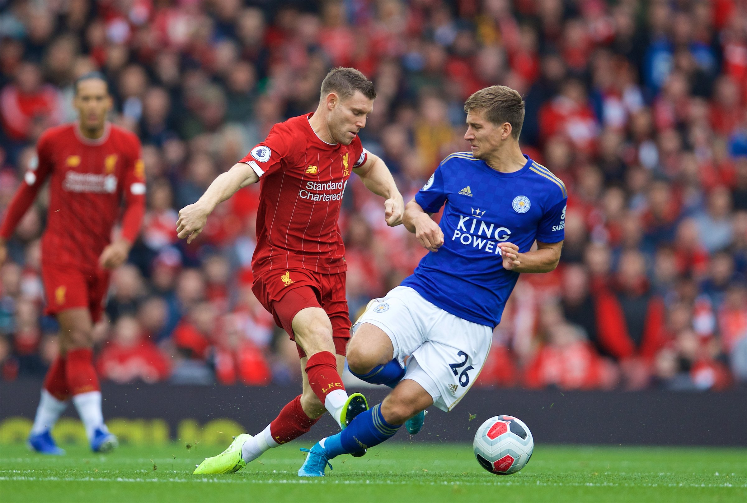 伊涅斯塔：中场球员当教练更能掌控全局，小法现在做得非常好（伊涅斯塔：中场出身的教练更易把控全局，小法执教表现出色）