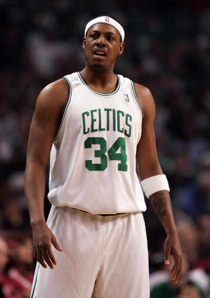 卡拉格驳萨拉赫替罪羊论，指其让利物浦两度背锅（卡拉格驳斥萨拉赫“替罪羊”之说：他曾两度让红军背锅）