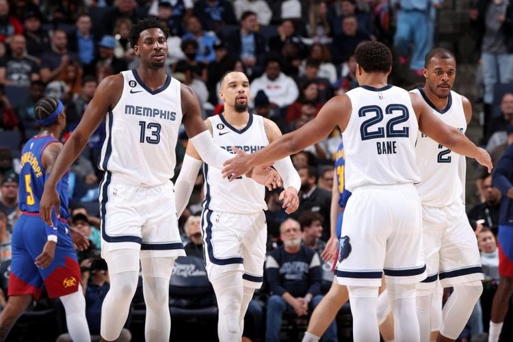 TA：巴萨回家了，但围绕诺坎普的纷争与博弈似乎还将继续（TA：巴萨归来，诺坎普的纷争与博弈尚未终结）