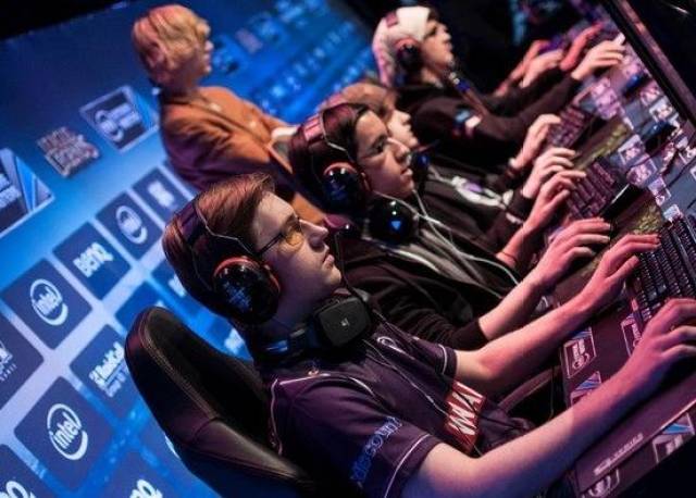 多次制造威 多次制造威